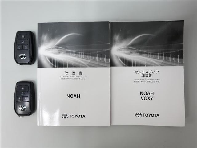 ノア ハイブリッドG ミュージックプレイヤー接続可 バックカメラ 衝突被害軽減システム ETC 両側電動スライド LEDヘッドランプ ウオークスルー 乗車定員8人 3列シート(19枚目)