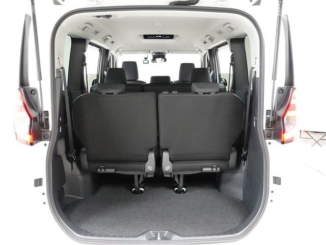 ノア ハイブリッドG ミュージックプレイヤー接続可 バックカメラ 衝突被害軽減システム ETC 両側電動スライド LEDヘッドランプ ウオークスルー 乗車定員8人 3列シート(35枚目)