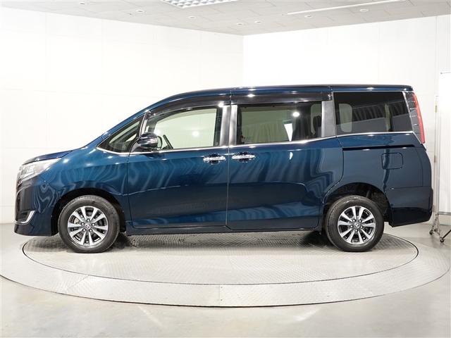 エスクァイア Ｘｉ　４ＷＤ　フルセグ　メモリーナビ　ＤＶＤ再生　ミュージックプレイヤー接続可　後席モニター　バックカメラ　衝突被害軽減システム　ＥＴＣ　電動スライドドア　ＬＥＤヘッドランプ　乗車定員７人　３列シート（3枚目）