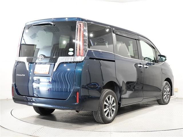 エスクァイア Ｘｉ　４ＷＤ　フルセグ　メモリーナビ　ＤＶＤ再生　ミュージックプレイヤー接続可　後席モニター　バックカメラ　衝突被害軽減システム　ＥＴＣ　電動スライドドア　ＬＥＤヘッドランプ　乗車定員７人　３列シート（4枚目）