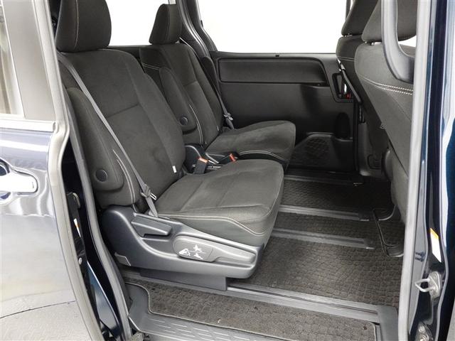 エスクァイア Ｘｉ　４ＷＤ　フルセグ　メモリーナビ　ＤＶＤ再生　ミュージックプレイヤー接続可　後席モニター　バックカメラ　衝突被害軽減システム　ＥＴＣ　電動スライドドア　ＬＥＤヘッドランプ　乗車定員７人　３列シート（14枚目）