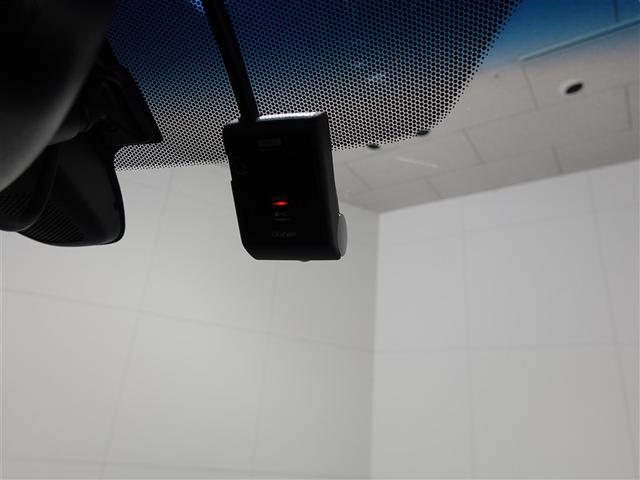 ヴェゼル ハイブリッドＸ・ホンダセンシング　フルセグ　メモリーナビ　ＤＶＤ再生　ミュージックプレイヤー接続可　バックカメラ　衝突被害軽減システム　ＥＴＣ　ＬＥＤヘッドランプ　ワンオーナー（9枚目）