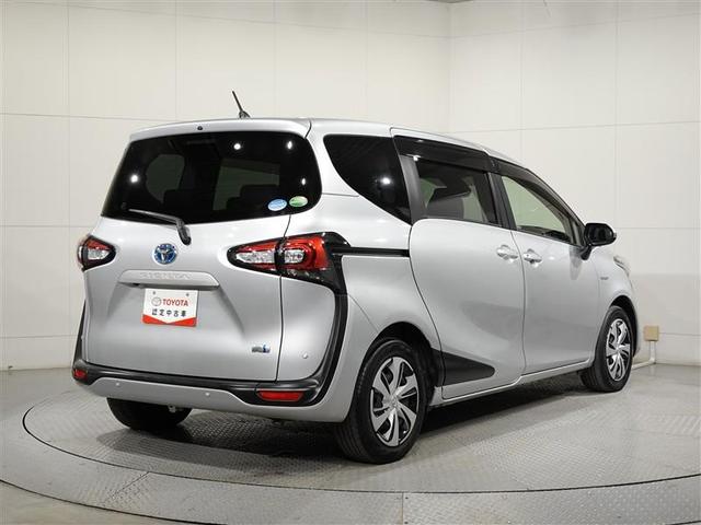 シエンタ ハイブリッドＧ　クエロ　フルセグ　メモリーナビ　ＤＶＤ再生　ミュージックプレイヤー接続可　バックカメラ　衝突被害軽減システム　ＥＴＣ　両側電動スライド　ＬＥＤヘッドランプ　乗車定員７人　３列シート（4枚目）