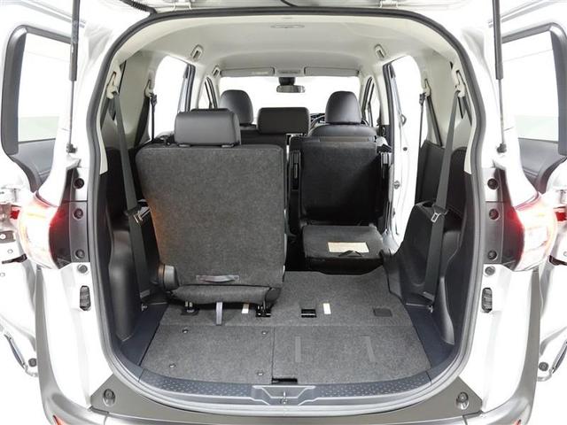 シエンタ ハイブリッドＧ　クエロ　フルセグ　メモリーナビ　ＤＶＤ再生　ミュージックプレイヤー接続可　バックカメラ　衝突被害軽減システム　ＥＴＣ　両側電動スライド　ＬＥＤヘッドランプ　乗車定員７人　３列シート（16枚目）