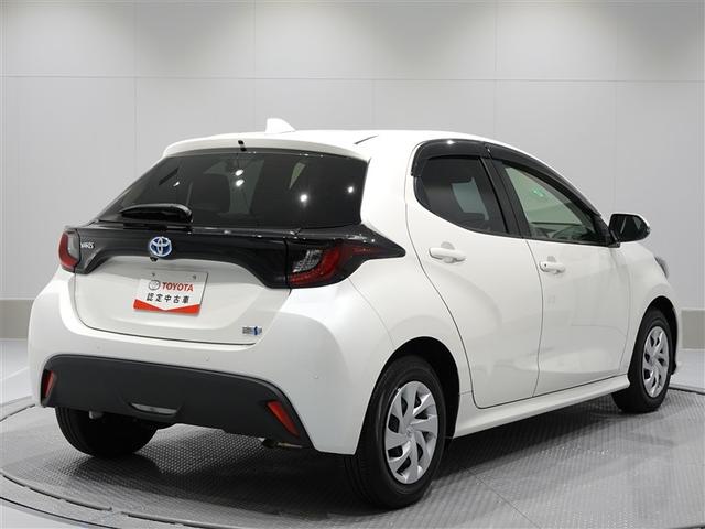 ヤリス ハイブリッドＧ　メモリーナビ　ミュージックプレイヤー接続可　バックカメラ　衝突被害軽減システム　ＥＴＣ　ドラレコ　ワンオーナー（4枚目）