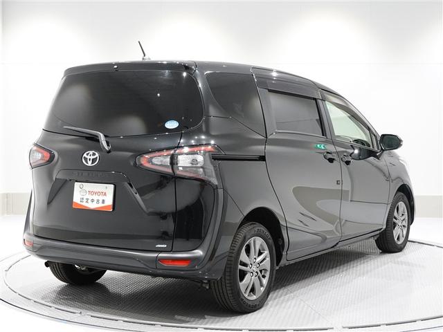 �㕔�ɂ̓t�B�����{�H������Ă��܂��B