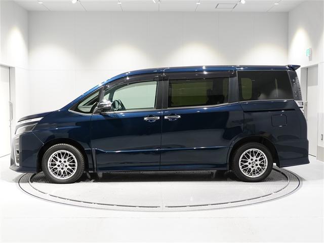 ヴォクシー ハイブリッドＺＳ　煌ＩＩＩ　フルセグ　メモリーナビ　ＤＶＤ再生　ミュージックプレイヤー接続可　バックカメラ　衝突被害軽減システム　ＥＴＣ　ドラレコ　両側電動スライド　ＬＥＤヘッドランプ　乗車定員７人　３列シート　ワンオーナー（3枚目）