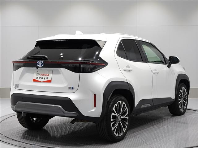 ヤリスクロス ハイブリッドＺ　アドベンチャー　メモリーナビ　ミュージックプレイヤー接続可　バックカメラ　衝突被害軽減システム　ＥＴＣ　ドラレコ　ＬＥＤヘッドランプ　ワンオーナー（4枚目）