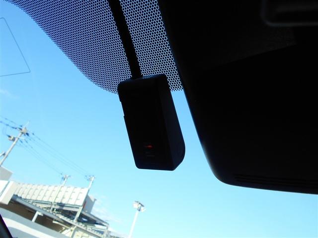 ヴィッツ ハイブリッドＦ　フルセグ　メモリーナビ　ＤＶＤ再生　ミュージックプレイヤー接続可　バックカメラ　衝突被害軽減システム　ＥＴＣ　ドラレコ　ＬＥＤヘッドランプ（22枚目）