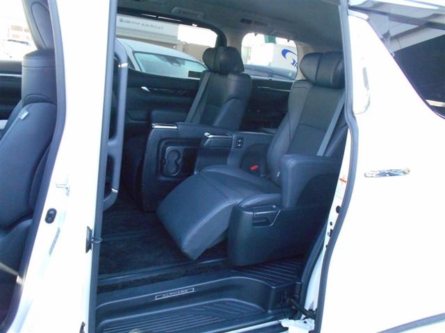 アルファード ２．５Ｓ　Ｃパッケージ　フルセグ　メモリーナビ　ＤＶＤ再生　ミュージックプレイヤー接続可　後席モニター　バックカメラ　衝突被害軽減システム　ＥＴＣ　ドラレコ　両側電動スライド　ＬＥＤヘッドランプ　乗車定員７人　３列シート（17枚目）