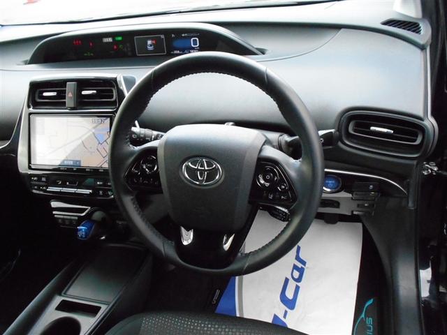 プリウス ＳセーフティプラスＩＩ　フルセグ　メモリーナビ　ＤＶＤ再生　ミュージックプレイヤー接続可　全方位カメラ　衝突被害軽減システム　ＥＴＣ　ドラレコ　ＬＥＤヘッドランプ　フルエアロ（13枚目）