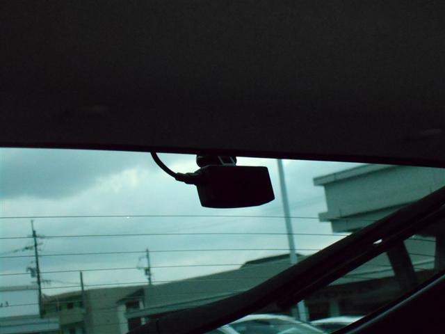 プリウス ＳセーフティプラスＩＩ　フルセグ　メモリーナビ　ＤＶＤ再生　ミュージックプレイヤー接続可　全方位カメラ　衝突被害軽減システム　ＥＴＣ　ドラレコ　ＬＥＤヘッドランプ　フルエアロ（26枚目）