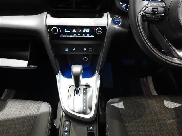 �V�t�g���o�[�A�󒲂̑���p�l�������삵�₷���z�u�ł��ˁB