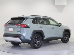 �����Ȥ���������֤�ͥ�줿ǳ����ǽ�����˥ǥ������͵��Τ��֤Ǥ��� 4