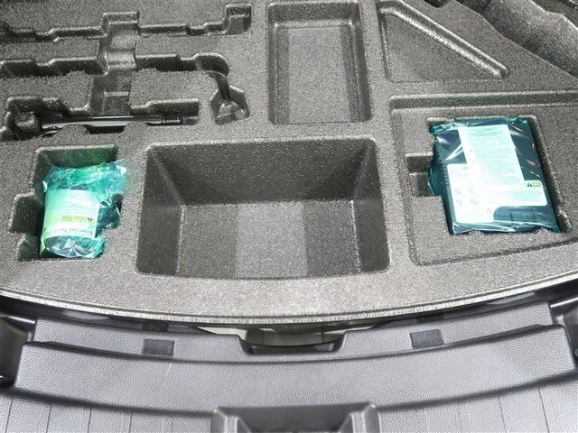 カローラツーリング ハイブリッド G フルセグ ミュージックプレイヤー接続可 バックカメラ 衝突被害軽減システム ETC ドラレコ LEDヘッドランプ(18枚目)