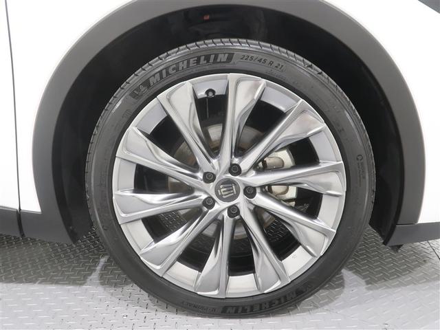 クラウンクロスオーバー Ｇアドバンスド・レザーパッケージ　革シート　４ＷＤ　フルセグ　ミュージックプレイヤー接続可　バックカメラ　衝突被害軽減システム　ＥＴＣ　ドラレコ　ＬＥＤヘッドランプ　ワンオーナー（20枚目）