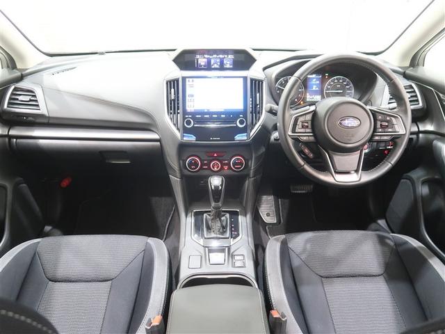 使いやすく運転しやすいレイアウトの運転席回り。