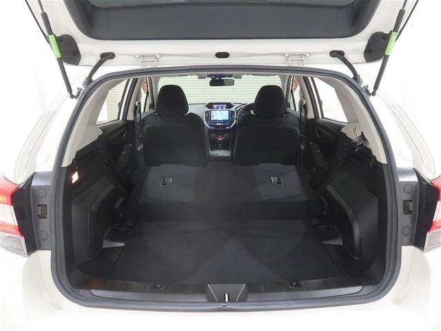 後席シートを倒せばさらに荷物が積めます。