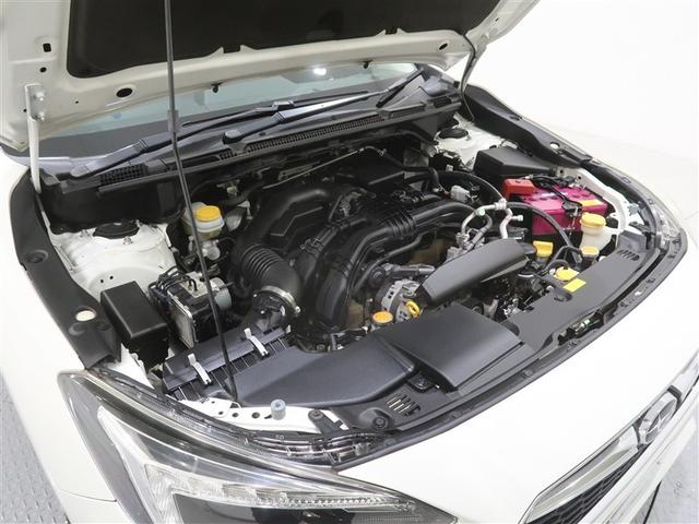 エンジンルームも念入りにクリーニング。