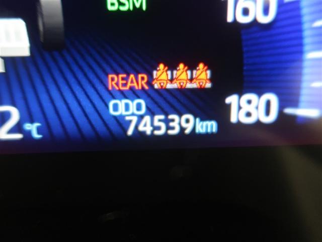 カローラスポーツ ハイブリッドＧ　スタイルパッケージ　フルセグ　メモリーナビ　ＤＶＤ再生　ミュージックプレイヤー接続可　バックカメラ　衝突被害軽減システム　ＥＴＣ　ドラレコ　ＬＥＤヘッドランプ　ワンオーナー（32枚目）