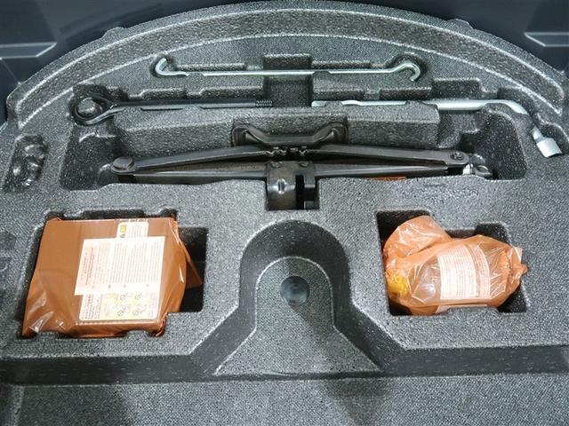 ハリアーハイブリッド Ｚ　レザーパッケージ　革シート　フルセグ　メモリーナビ　ミュージックプレイヤー接続可　バックカメラ　衝突被害軽減システム　ＥＴＣ　ドラレコ　ＬＥＤヘッドランプ　フルエアロ（18枚目）