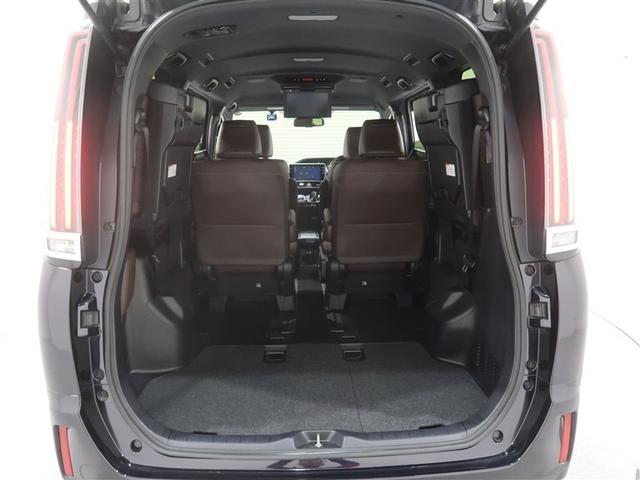 エスクァイア ＧＩプレミアムＰ　フルセグ　メモリーナビ　ＤＶＤ再生　ミュージックプレイヤー接続可　後席モニター　バックカメラ　衝突被害軽減システム　ＥＴＣ　ドラレコ　両側電動スライド　ＬＥＤヘッドランプ　乗車定員７人　３列シート（16枚目）