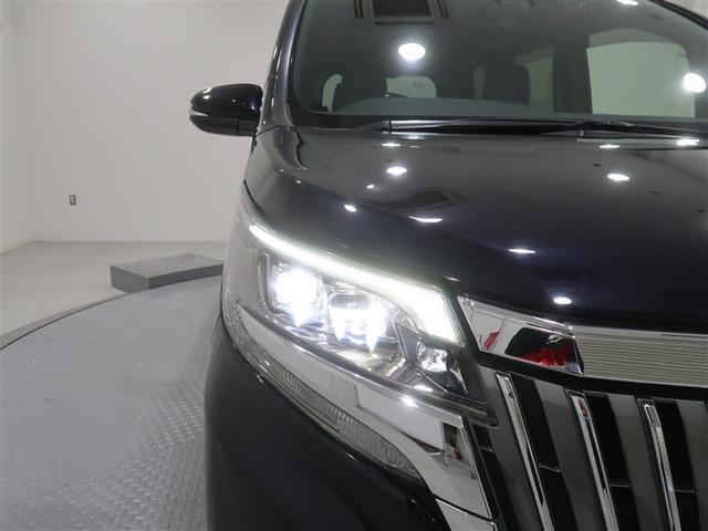 エスクァイア ＧＩプレミアムＰ　フルセグ　メモリーナビ　ＤＶＤ再生　ミュージックプレイヤー接続可　後席モニター　バックカメラ　衝突被害軽減システム　ＥＴＣ　ドラレコ　両側電動スライド　ＬＥＤヘッドランプ　乗車定員７人　３列シート（26枚目）