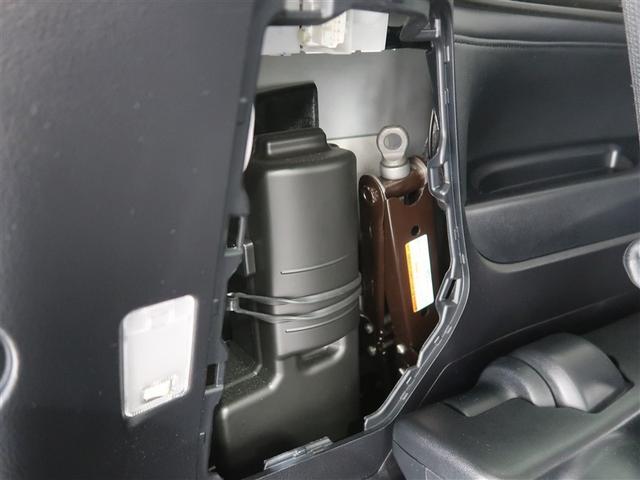 アルファード ２．５Ｓ　Ｃパッケージ　サンルーフ　フルセグ　メモリーナビ　ＤＶＤ再生　ミュージックプレイヤー接続可　後席モニター　バックカメラ　衝突被害軽減システム　ＥＴＣ　ドラレコ　両側電動スライド　ＬＥＤヘッドランプ　乗車定員７人（18枚目）