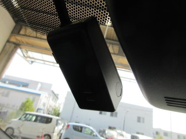クロスオーバー フルセグ メモリーナビ DVD再生 バックカメラ 衝突被害軽減システム ETC ドラレコ LEDヘッドランプ ワンオーナー(10枚目)