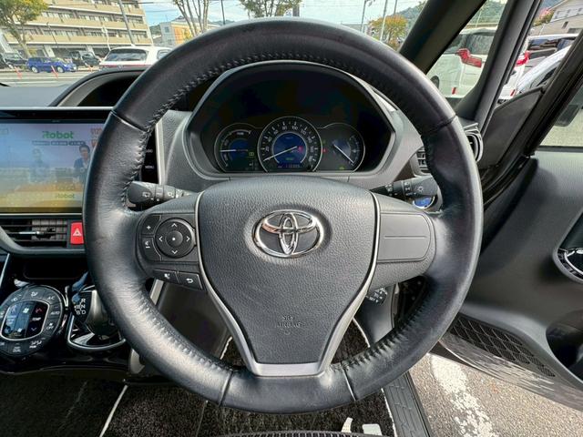 ヴォクシー ハイブリッドＺＳ　煌　モデリスタ　フリップダウンモニター　両側パワースライドドア　運転席・助手席シートヒーター　クルーズコントロール（7枚目）