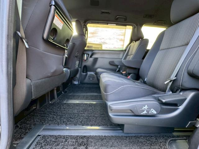 ヴォクシー ハイブリッドＺＳ　煌　モデリスタ　フリップダウンモニター　両側パワースライドドア　運転席・助手席シートヒーター　クルーズコントロール（24枚目）