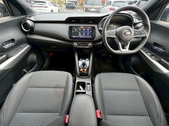 キックス X アラウンドビューモニター ETC クルーズコントロール インテリジェントルームミラー スマートキー プッシュスタート ルーフスポイラー 純正ナビ Bluetooth TV(5枚目)