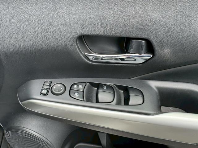 キックス X アラウンドビューモニター ETC クルーズコントロール インテリジェントルームミラー スマートキー プッシュスタート ルーフスポイラー 純正ナビ Bluetooth TV(17枚目)