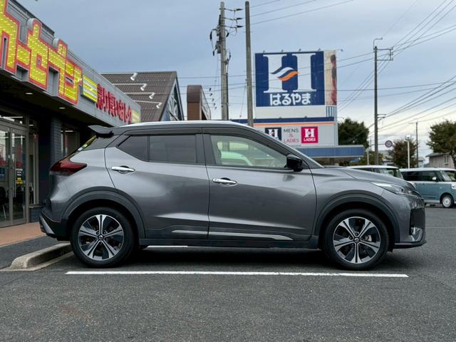 キックス X アラウンドビューモニター ETC クルーズコントロール インテリジェントルームミラー スマートキー プッシュスタート ルーフスポイラー 純正ナビ Bluetooth TV(39枚目)