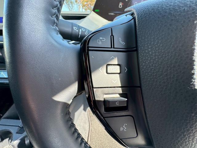 プリウス Ｇ　パノラミックビューモニター　レーダークルーズコントロール　ＥＴＣ２．０　運転席・助手席シートヒーター　ＴＶ　電動パーキングブレーキ　ＴＶ　プッシュスタート　スマートキー　ＡＣ１００Ｖ（10枚目）