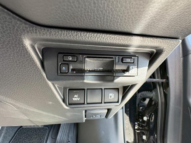 プリウス Ｇ　パノラミックビューモニター　レーダークルーズコントロール　ＥＴＣ２．０　運転席・助手席シートヒーター　ＴＶ　電動パーキングブレーキ　ＴＶ　プッシュスタート　スマートキー　ＡＣ１００Ｖ（13枚目）