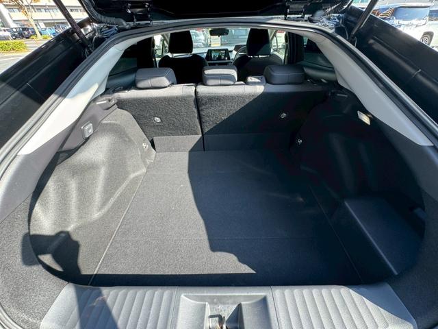 プリウス Ｇ　パノラミックビューモニター　レーダークルーズコントロール　ＥＴＣ２．０　運転席・助手席シートヒーター　ＴＶ　電動パーキングブレーキ　ＴＶ　プッシュスタート　スマートキー　ＡＣ１００Ｖ（24枚目）
