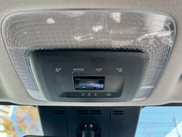 プリウス Ｇ　パノラミックビューモニター　レーダークルーズコントロール　ＥＴＣ２．０　運転席・助手席シートヒーター　ＴＶ　電動パーキングブレーキ　ＴＶ　プッシュスタート　スマートキー　ＡＣ１００Ｖ（29枚目）