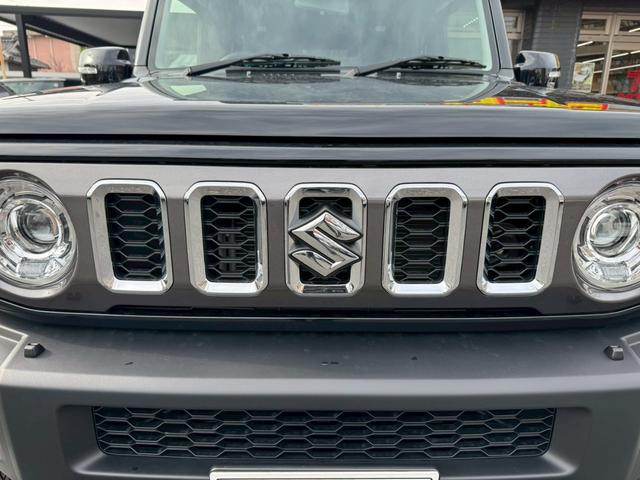 暗い道でも明るいライトでサクサク運転できますよ！