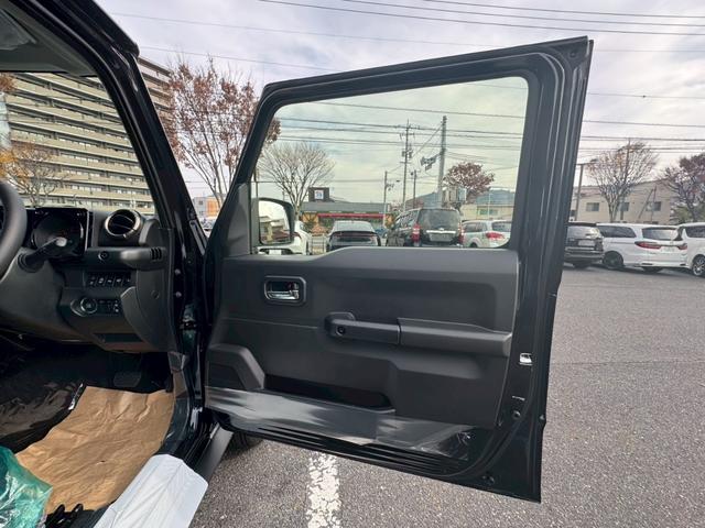 商談のタイミングによって他のお客様に売れてしまう事がございます。ご来店の際は事前にご連絡いただけましたら、すぐにお答えいたします！