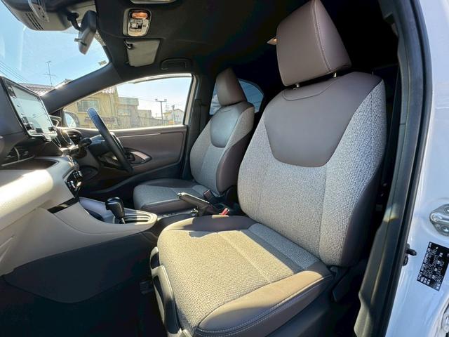 ヤリス ハイブリッドＺ　パノラミックビューモニター　運転席・助手席シートヒーター　エアロ　クルコン　ドラレコ　ＥＴＣ　スマートキー　ＣＤ／ＤＶＤ（18枚目）