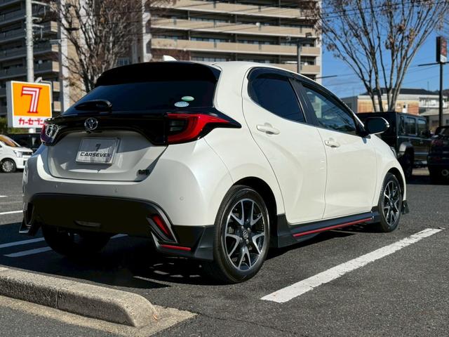 ヤリス ハイブリッドＺ　パノラミックビューモニター　運転席・助手席シートヒーター　エアロ　クルコン　ドラレコ　ＥＴＣ　スマートキー　ＣＤ／ＤＶＤ（32枚目）