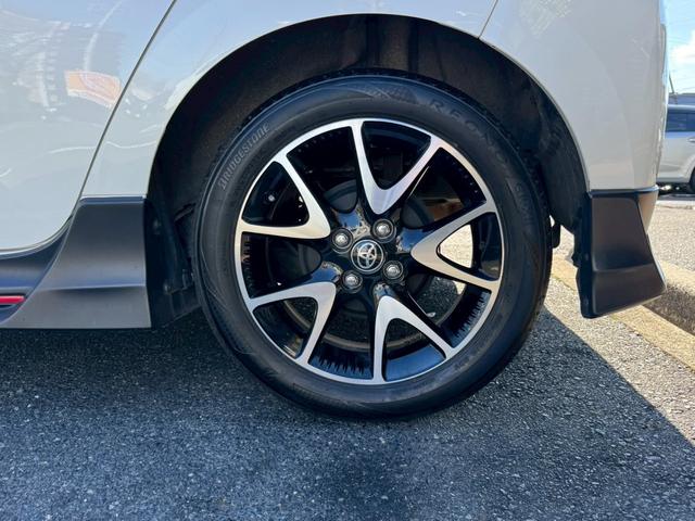 ヤリス ハイブリッドＺ　パノラミックビューモニター　運転席・助手席シートヒーター　エアロ　クルコン　ドラレコ　ＥＴＣ　スマートキー　ＣＤ／ＤＶＤ（42枚目）