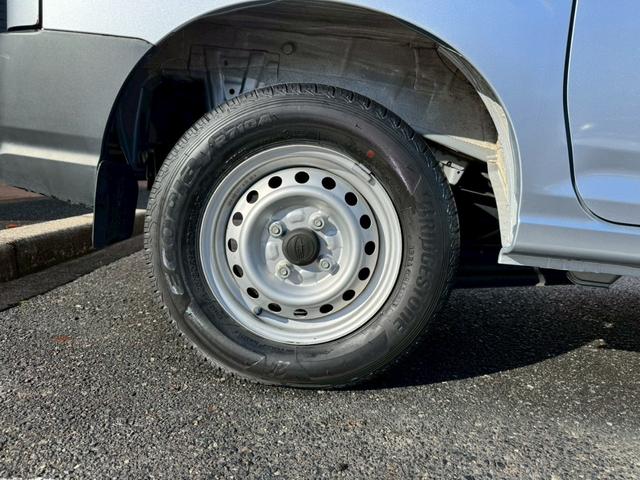 サンバーバン トランスポーター 4WD 5MT パワーウインドウ エアコン(35枚目)