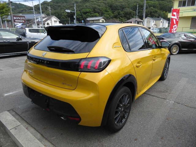 208 GTライン ターボ パノラミックガラスルーフ Rスポ 純正アルミ LEDライト ハーフレザーシート 9インチディスプレイオーディオ バックカメラ 衝突被害軽減ブレーキ BSM クルコン アイドリングS 盗難防止(7枚目)