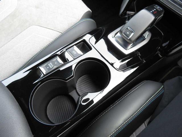 208 GTライン ターボ パノラミックガラスルーフ Rスポ 純正アルミ LEDライト ハーフレザーシート 9インチディスプレイオーディオ バックカメラ 衝突被害軽減ブレーキ BSM クルコン アイドリングS 盗難防止(18枚目)