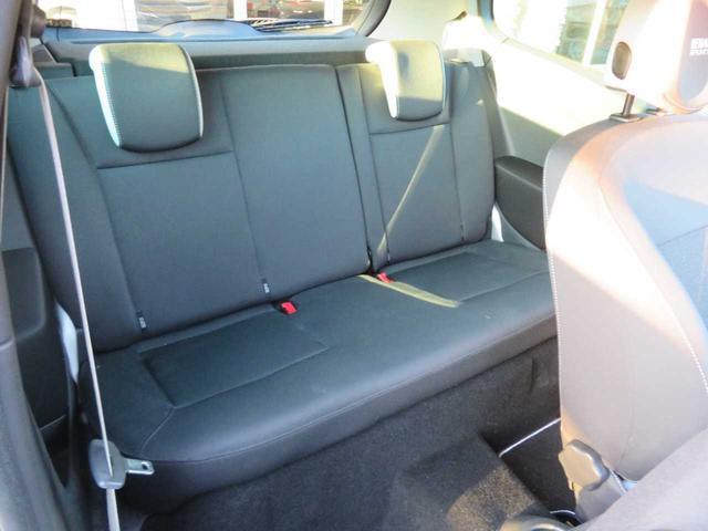 ルーテシア 　６ＭＴ　純正１７インチアルミ　ブレンボキャリパー　カロッツェリアナビＴＶ　ＥＴＣ　キーレス　パワステ　パワーウィンドウ　オートエアコン（11枚目）