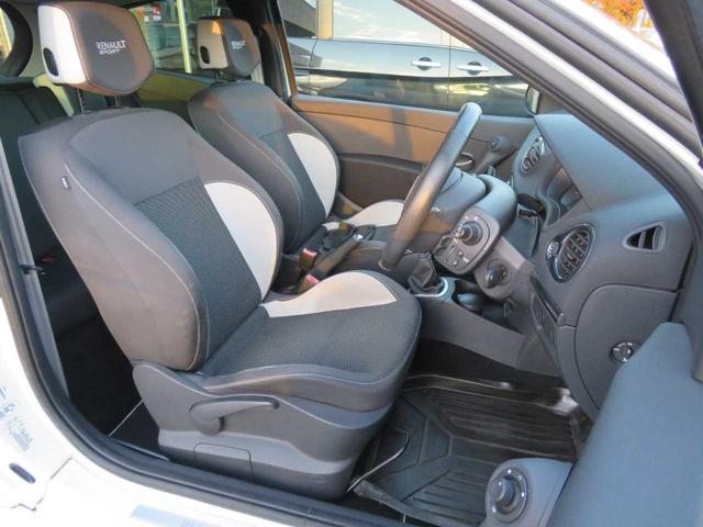 ルーテシア 　６ＭＴ　純正１７インチアルミ　ブレンボキャリパー　カロッツェリアナビＴＶ　ＥＴＣ　キーレス　パワステ　パワーウィンドウ　オートエアコン（13枚目）