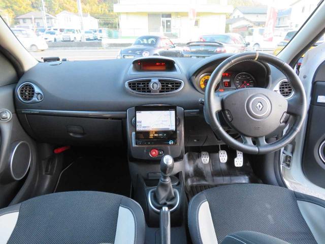 ルーテシア 　６ＭＴ　純正１７インチアルミ　ブレンボキャリパー　カロッツェリアナビＴＶ　ＥＴＣ　キーレス　パワステ　パワーウィンドウ　オートエアコン（14枚目）