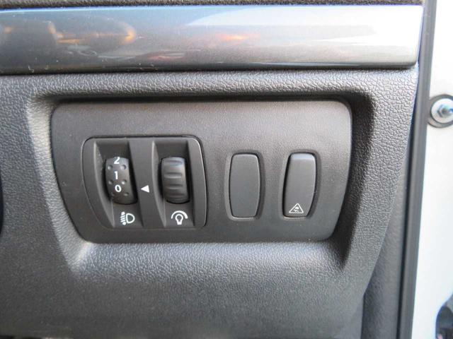 ルーテシア 　６ＭＴ　純正１７インチアルミ　ブレンボキャリパー　カロッツェリアナビＴＶ　ＥＴＣ　キーレス　パワステ　パワーウィンドウ　オートエアコン（23枚目）